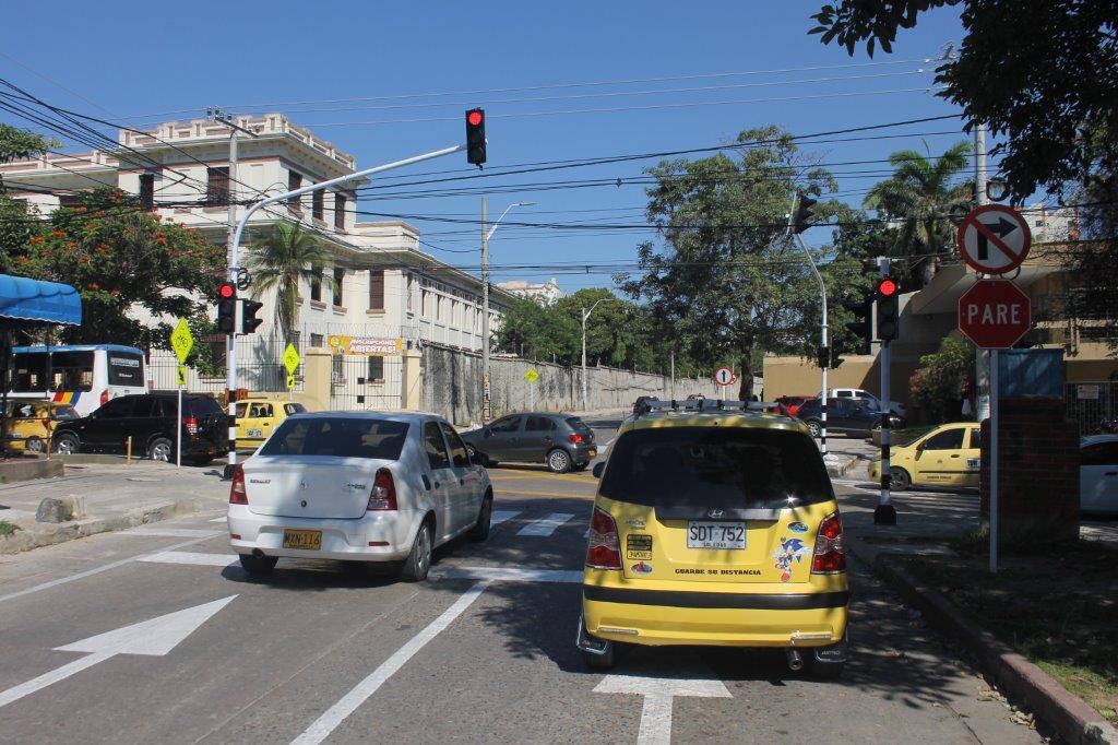 2 NUEVOS SEMÁFOROS EN LA CALLE 64 CON CARRERA 47 Y EN LA CALLE 70 CON CARRERA 50 DE BARRANQUILLA