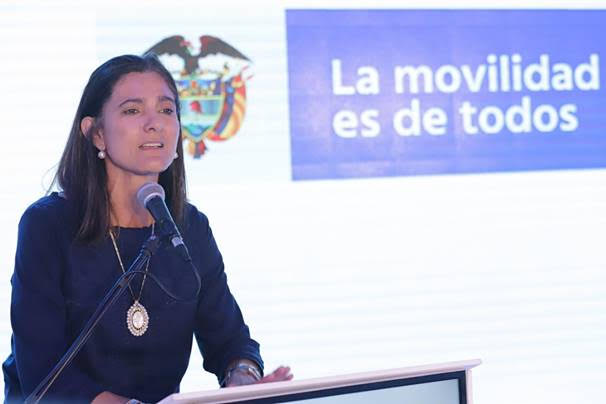 Sin licencia de conducción podrían quedar conductores particulares que presten ilegalmente servicio de transporte público de pasajeros: Ministerio de Transporte