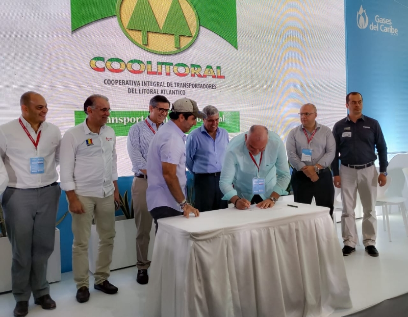 Se firma acuerdo por la movilidad sostenible en Barranquilla