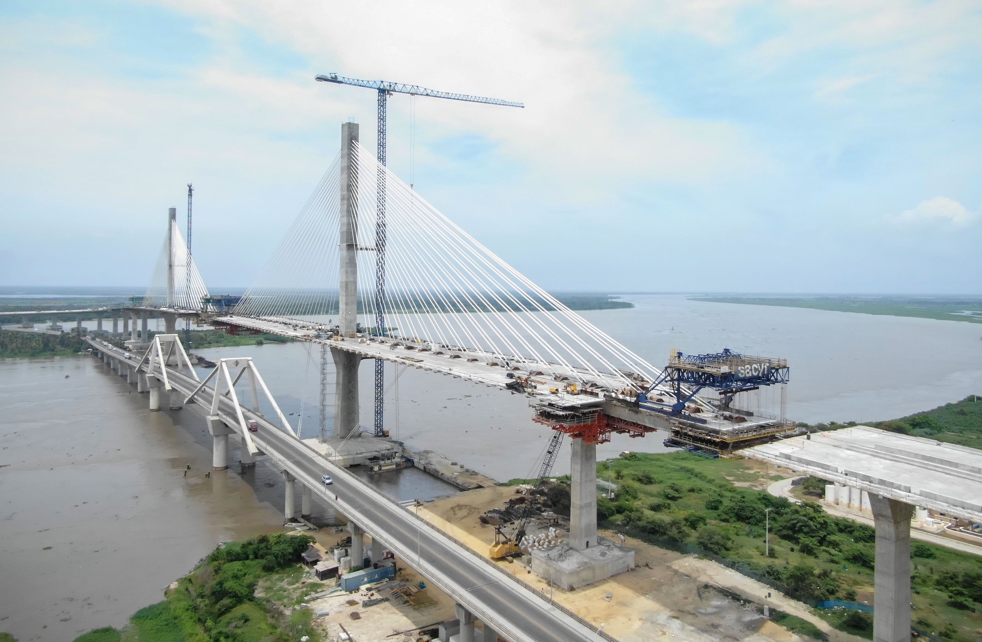 En agosto unen las dos secciones del nuevo puente Pumarejo