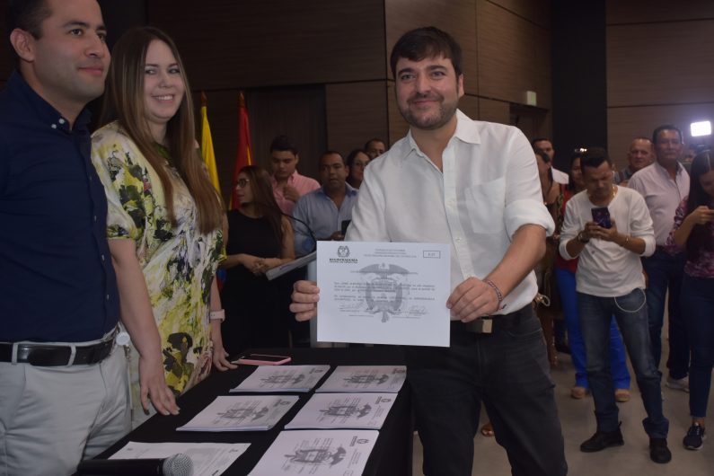 Quiero ilusionarlos, con una Barranquilla imparable: Jaime Pumarejo al recibir su credencial como Alcalde electo