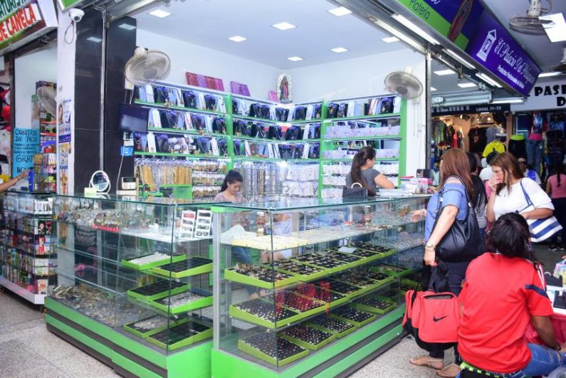 Las compras físicas desplazaron al internet en esta navidad: Fenalco