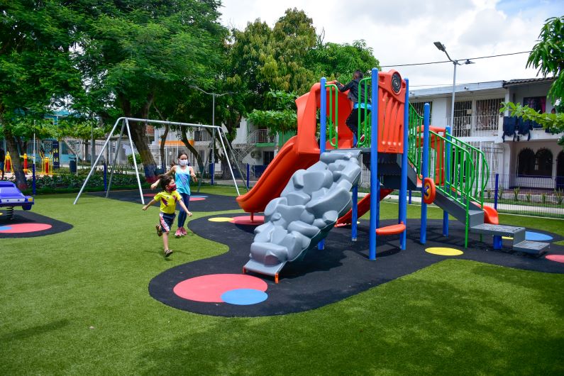 Ciudadela 20 de Julio estrena parque