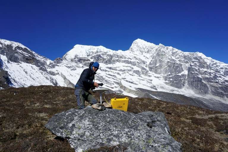 El Everest aumentó casi un metro de altura  Puro Ambiente