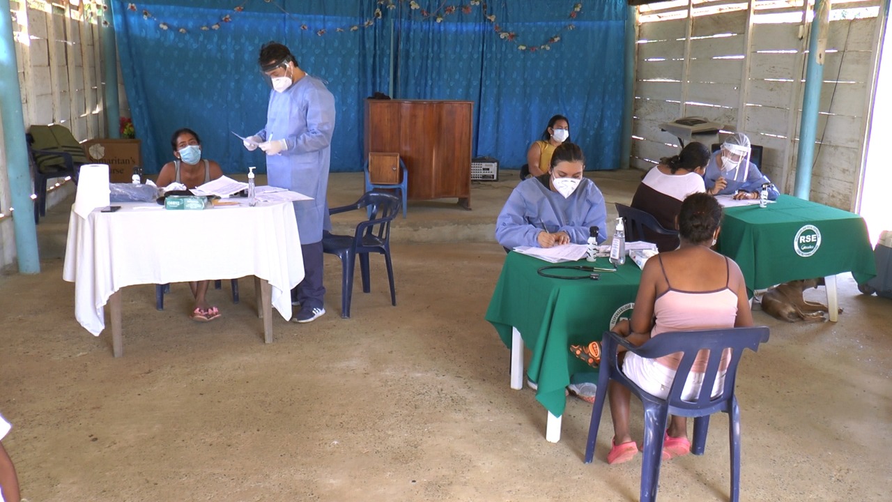 Comunidad de alto san Jorge beneficiada por médicos de Gecelca