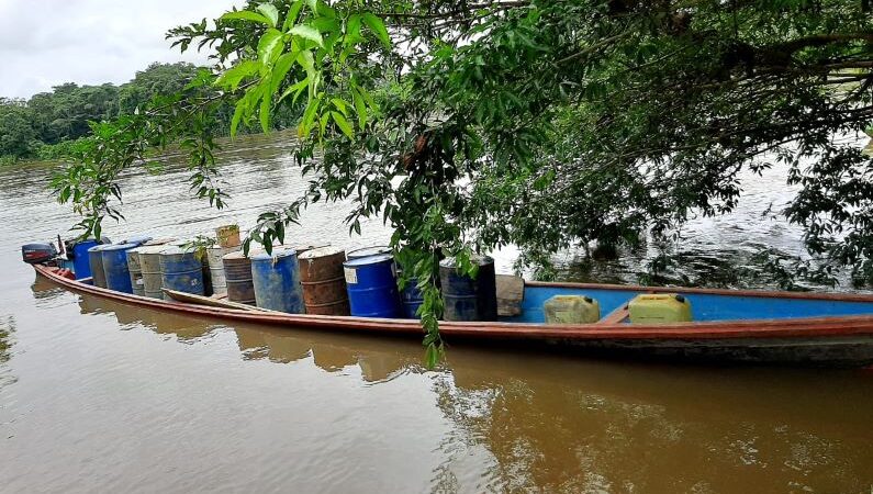 1200 galones de combustible incautó la Armada Nacional en el Putumayo