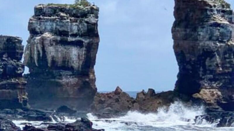 El Arco de Darwin de las islas Galápagos derrumbado por la erosión