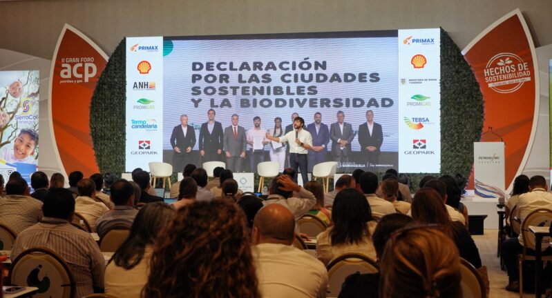 Alcalde de Barranquilla instó a industrias de petróleo y gas a financiar la preservación del medioambiente
