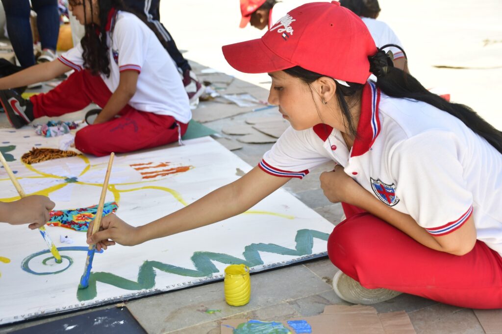 “Magdalena” arte ambiental en la Plaza de la Paz. Estudiantes del Atlántico, unidos por el arte que genera conciencia ambiental