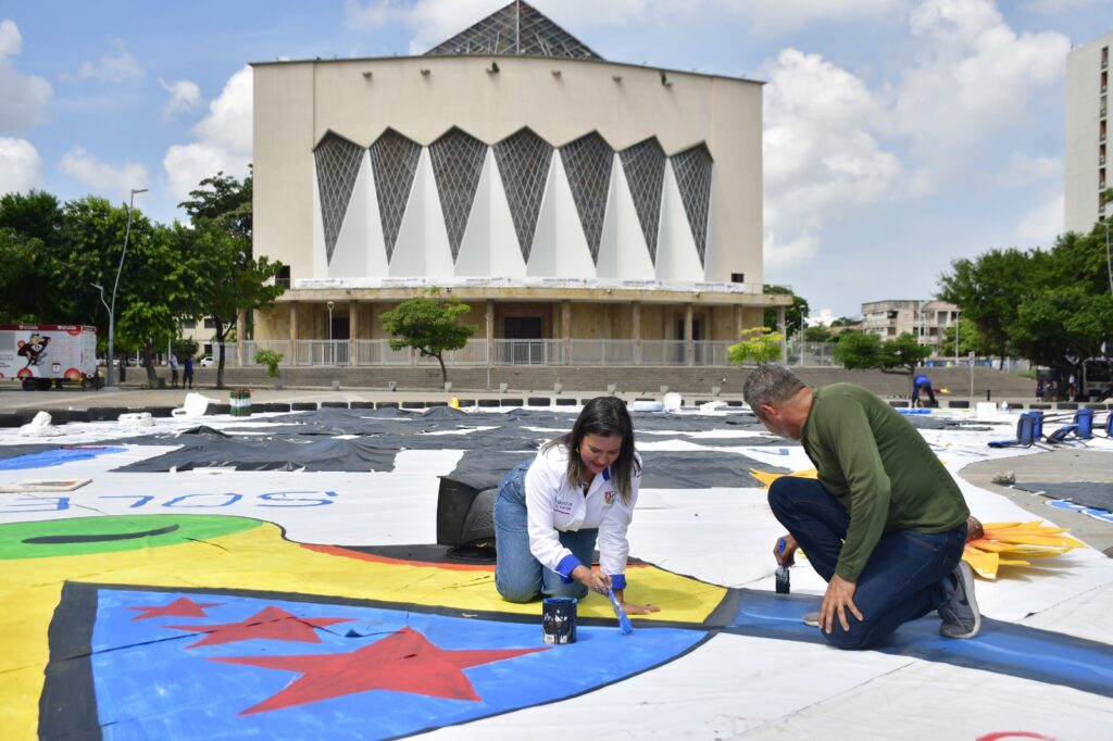 “Magdalena” arte ambiental en la Plaza de la Paz. Diana Acosta, Secretaria de Cultura del Atlántico