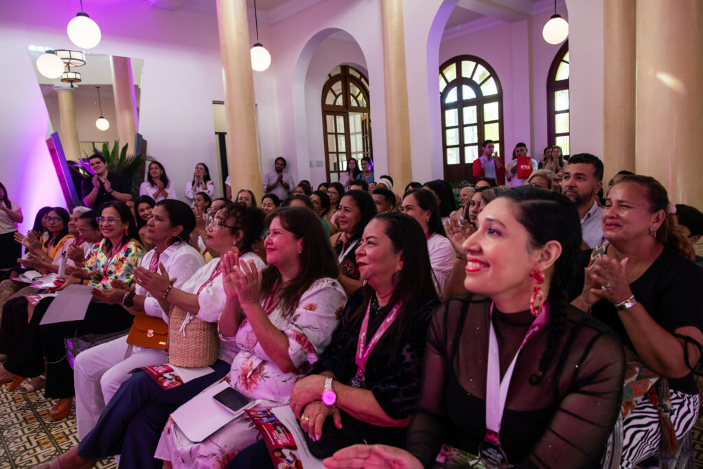 Cada una de las Mujeres Brillantes representa una historia de perseverancia y compromiso con el bienestar común.
