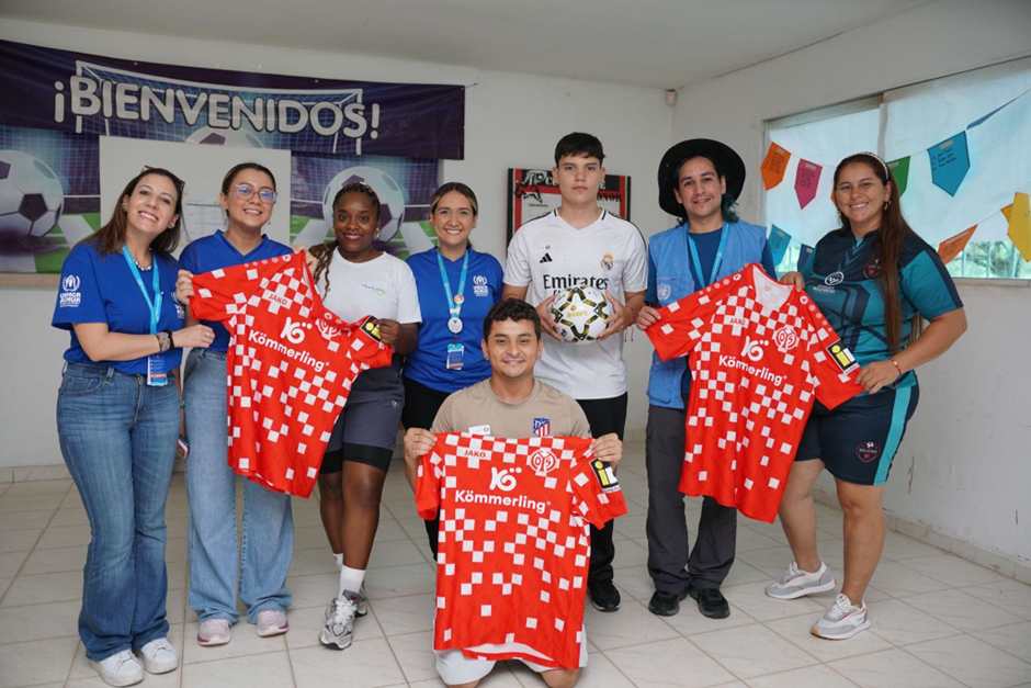 Líderes del fútbol alemán capacitarán a jóvenes colombianos. Primer día de la actividad. Este domingo 29 de septiembre se realizará el festival de clausura