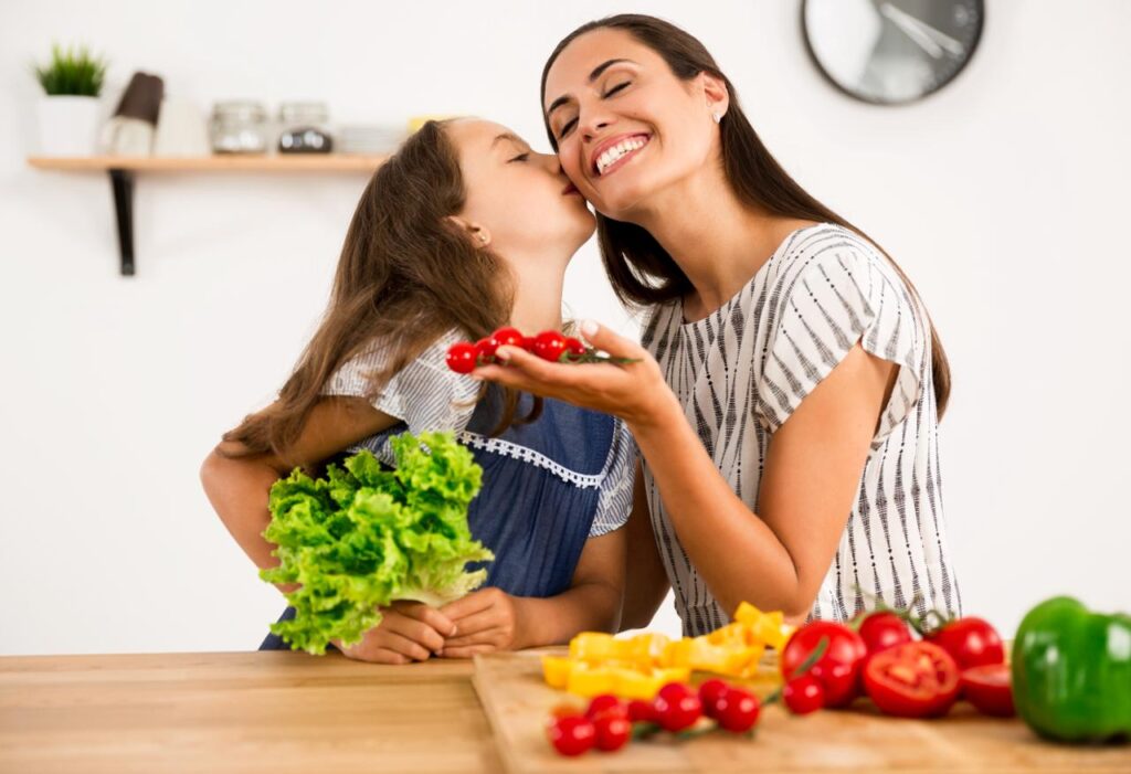 ¿Cuáles son los desafíos actuales para una alimentación adecuada?. Alimentar desde su niñez al ser humano con alimentos ricos en nutrientes, posibilita que ya de adultos, las personas continúen con la línea de alimentación adecuada para gestionar su salud de forma autónoma.