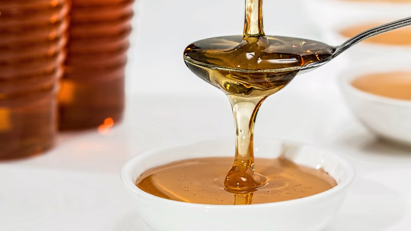 La miel de abeja: el edulcorante natural más antiguo