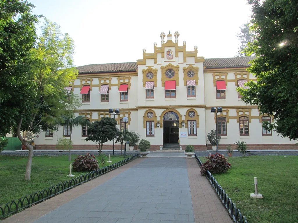 Espacio cultural La Térmica en Málaga, edificio utilizado como refugio climático urbano.