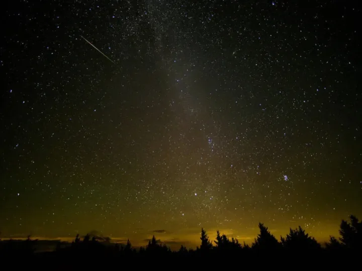 Agosto: un mes con eclipse solar total y la lluvia de meteoros más esperada del año